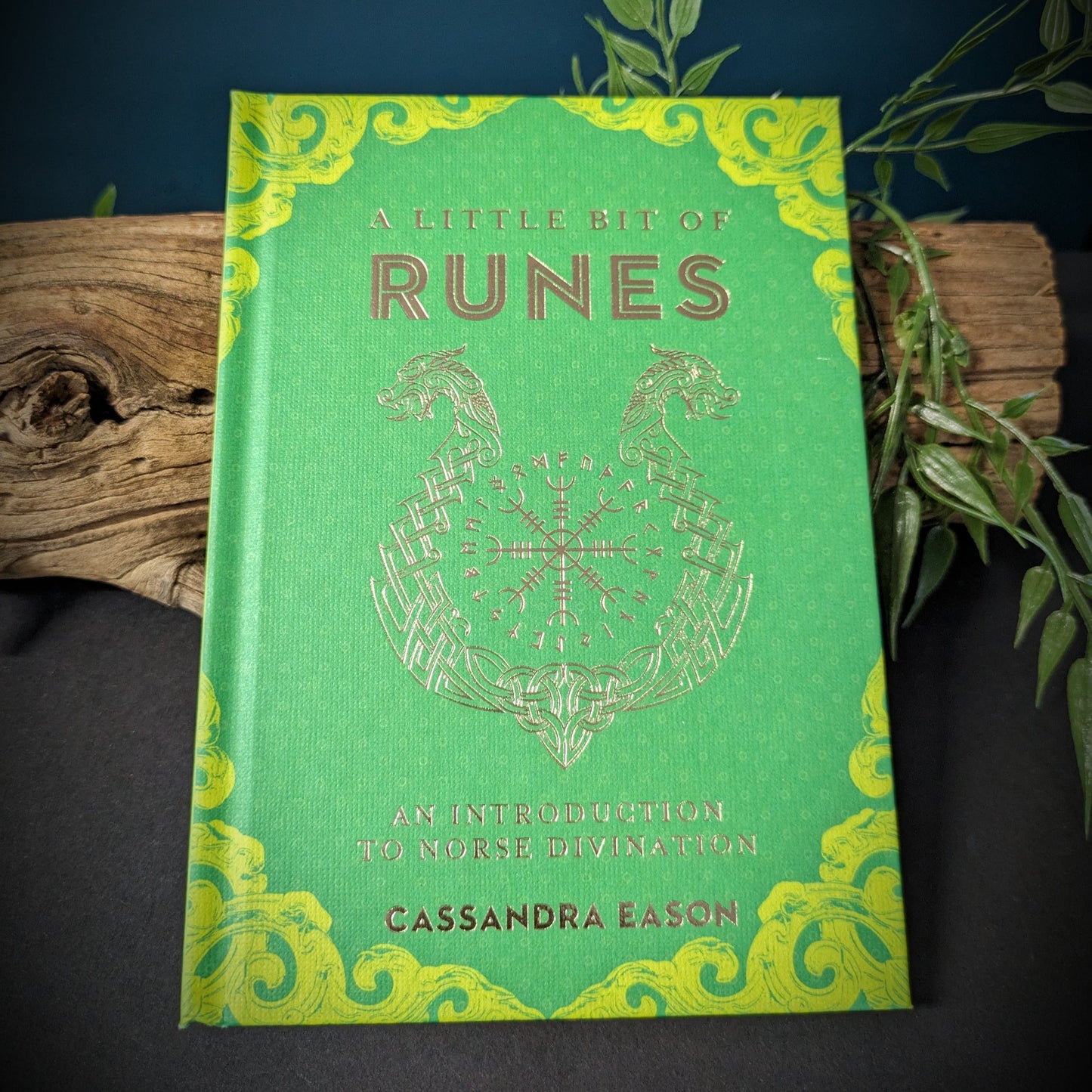 A Little Bit Of Runes - Cassandra Eason image 0