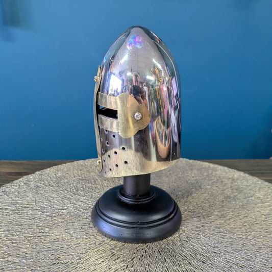 Templar Style Helmet & stand