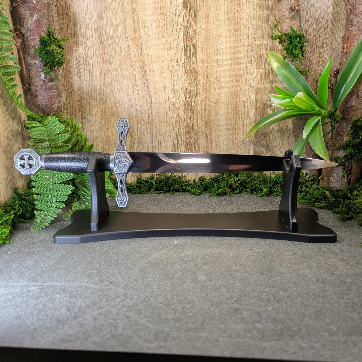 Celtic Cross Dagger and Scabbard