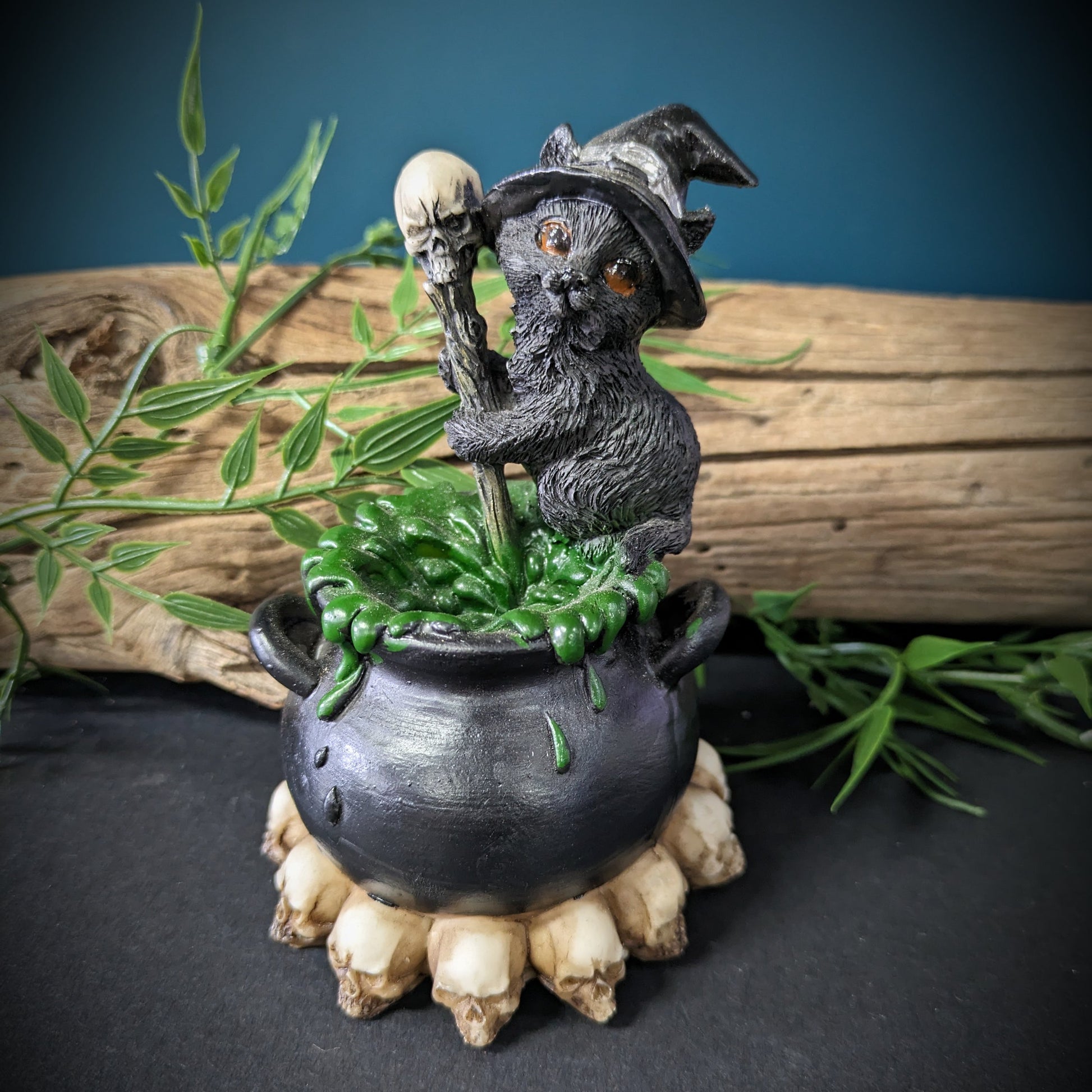 Cat on Cauldron image 0