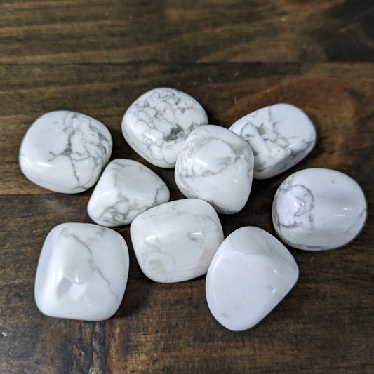 White Howlite - Tumbled image 0