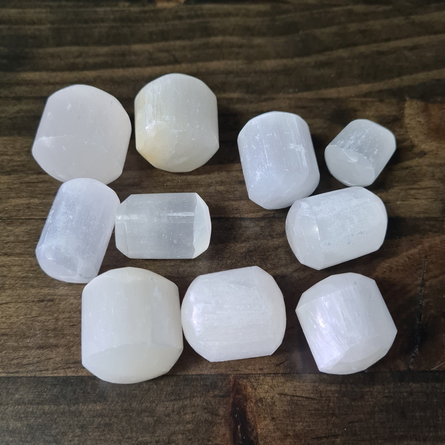 Selenite tumbled image 0