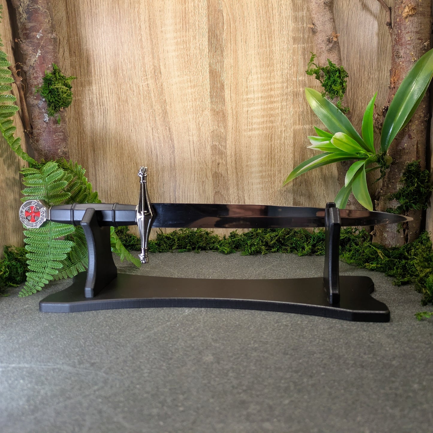 Kingdom of Heaven Templar Dagger and Scabbard