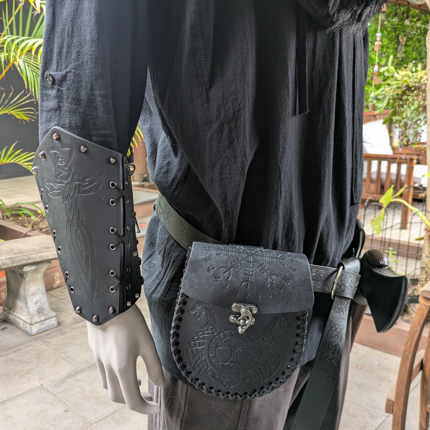 Arm Bracers - Black